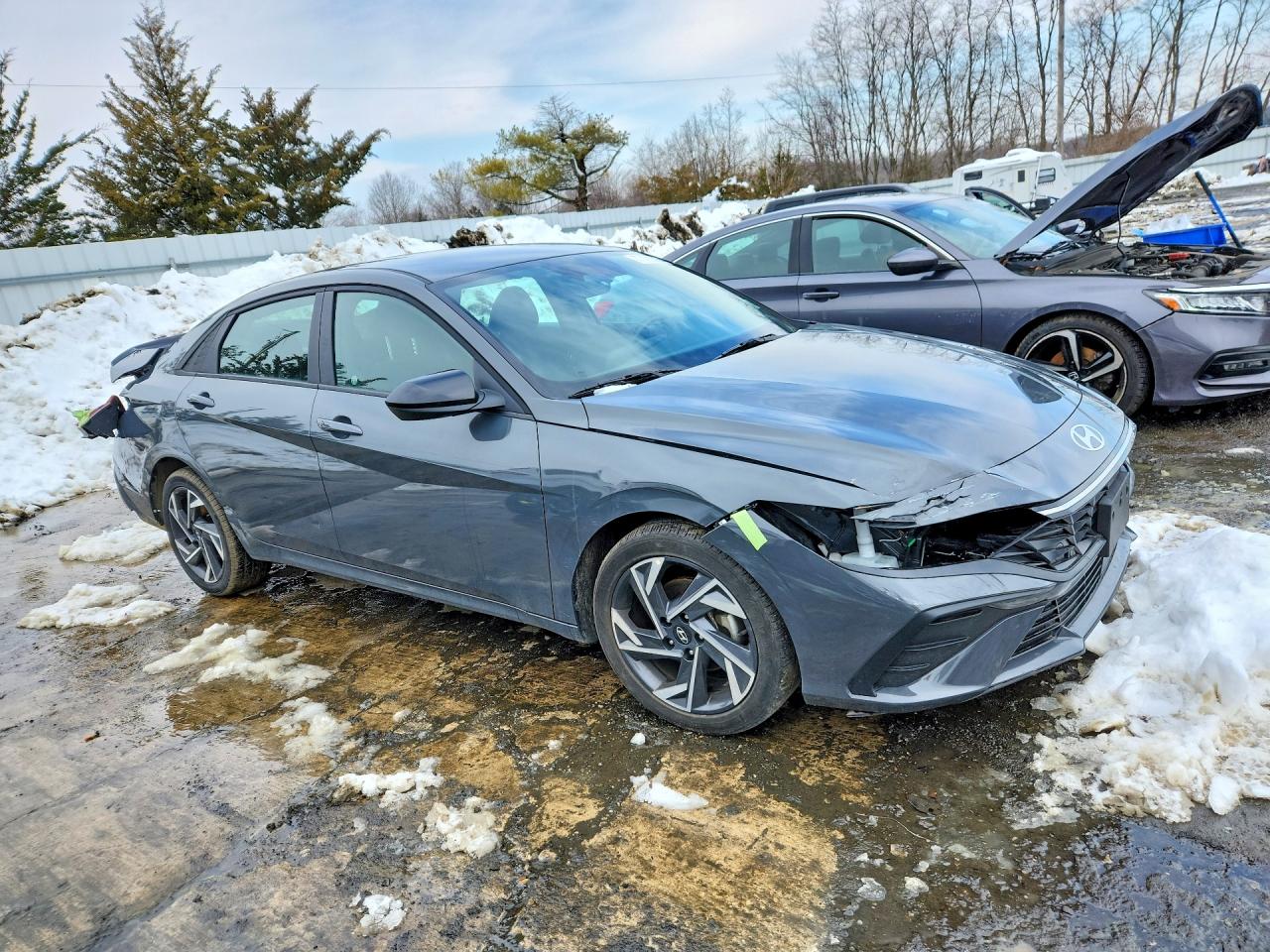 2025 HYUNDAI ELANTRA SEL SPORT photo 4