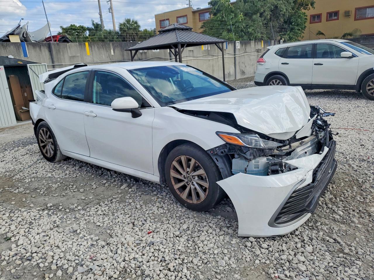 2023 TOYOTA CAMRY LE photo 7
