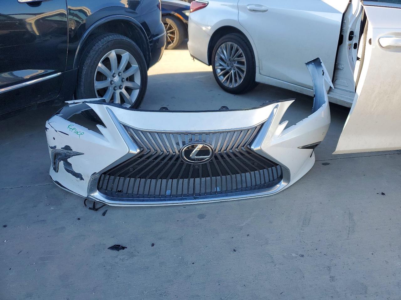 2019 LEXUS ES 350 photo 23