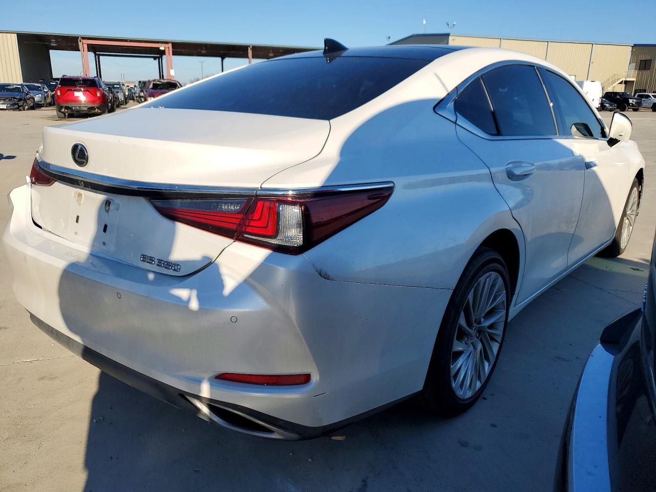 2019 LEXUS ES 350 photo 5