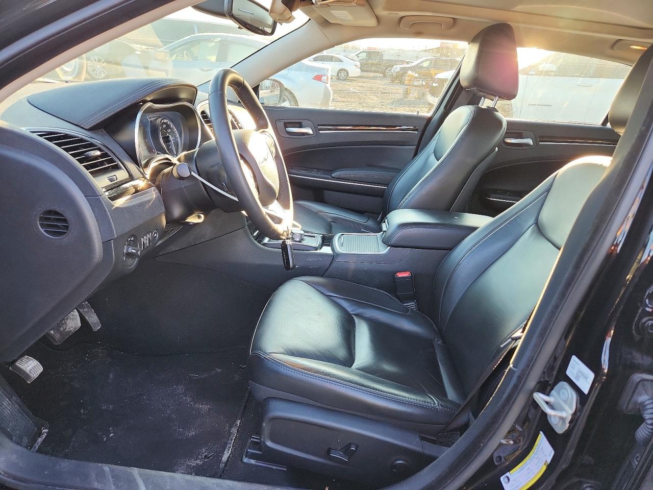 2023 CHRYSLER 300 TOURING L photo 19