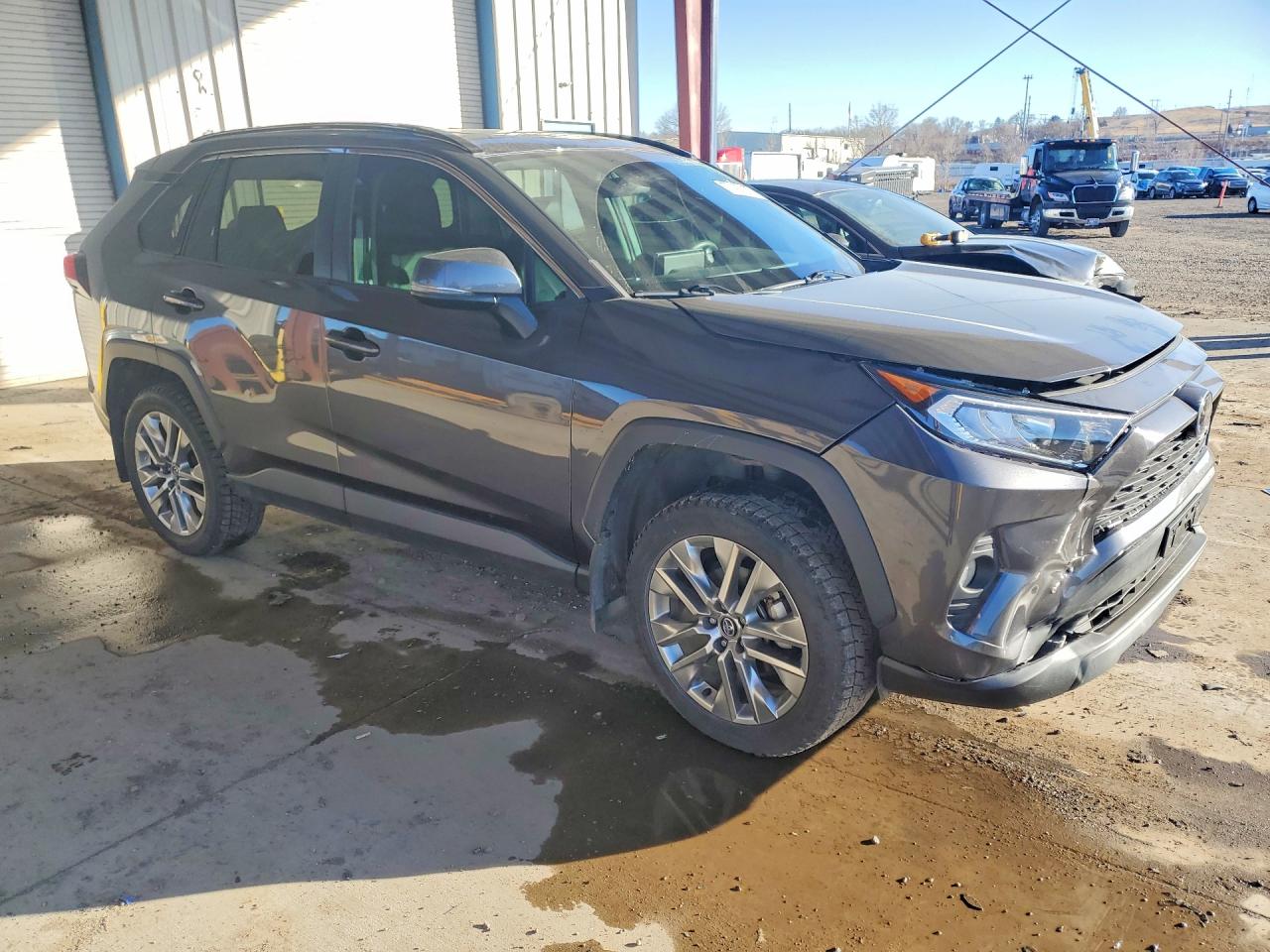 2021 TOYOTA RAV4 XLE photo 7