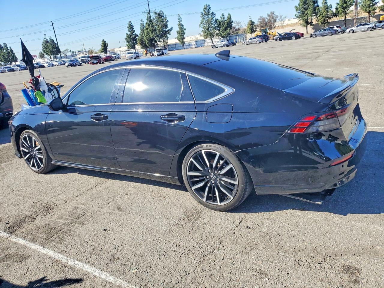 2024 HONDA ACCORD TOURING HYBRID photo 2