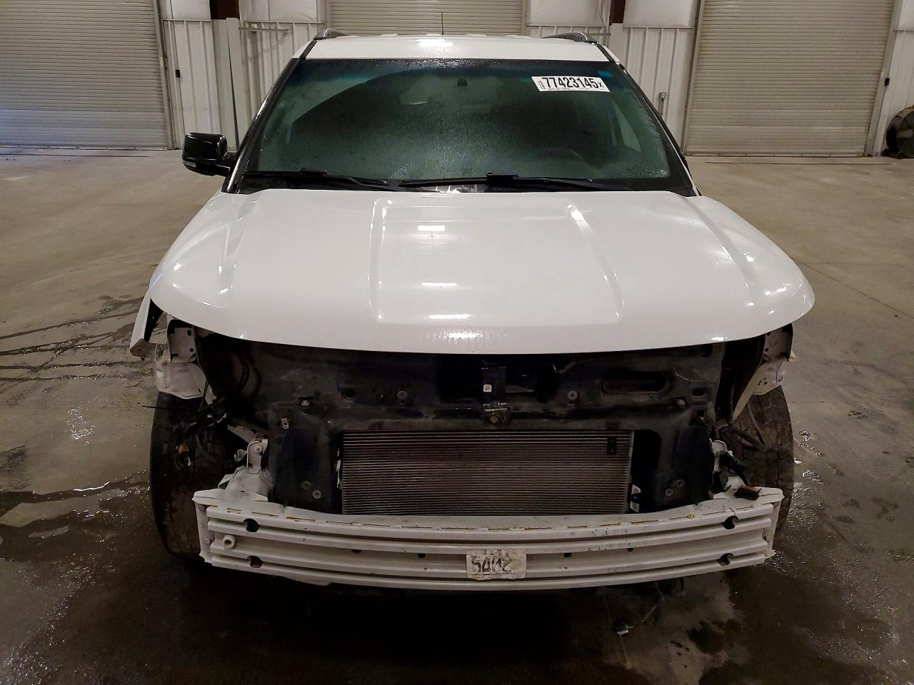 2019 FORD EXPLORER XLT photo 5