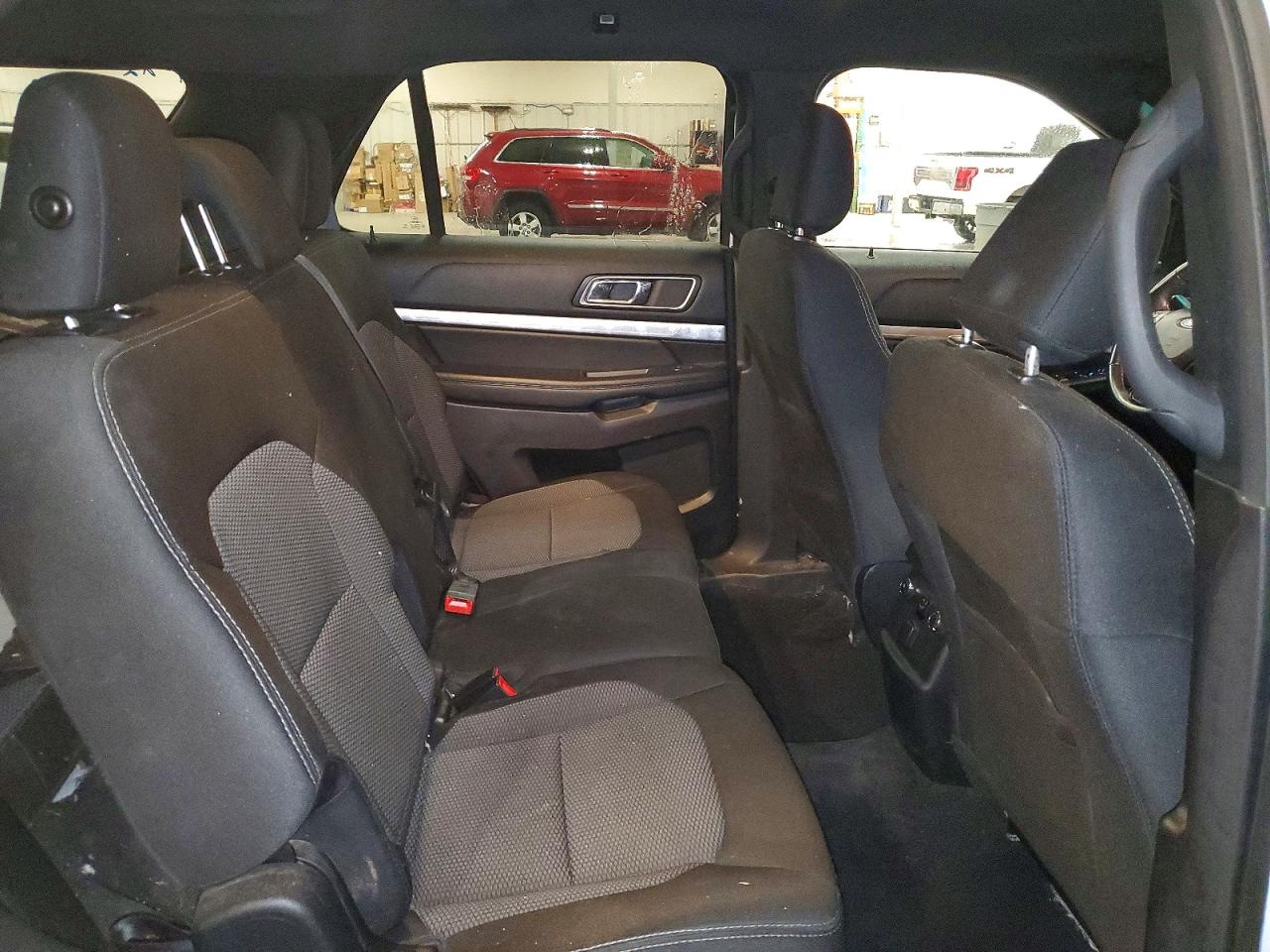 2019 FORD EXPLORER XLT photo 11