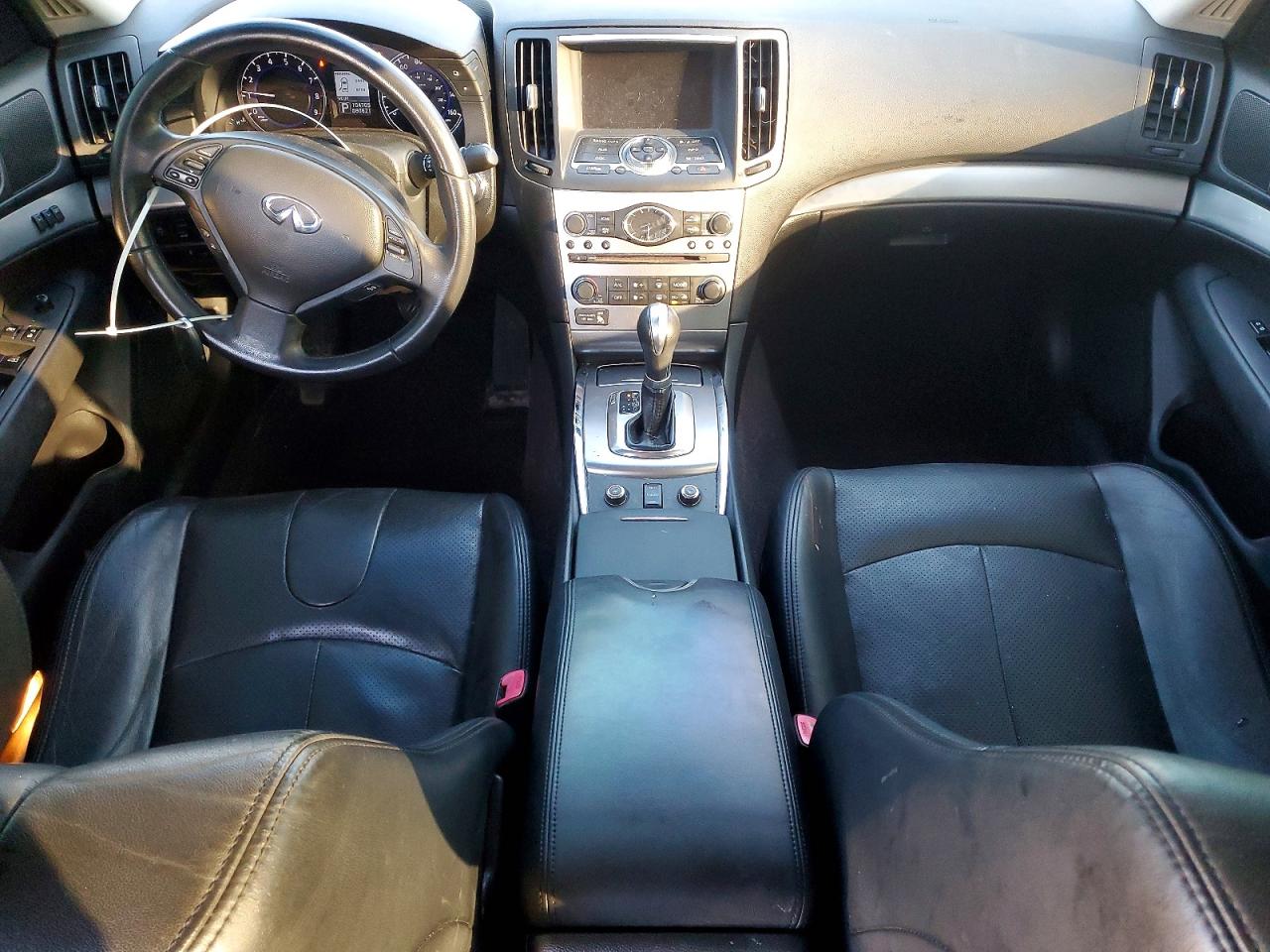 2013 INFINITI G37 photo 8