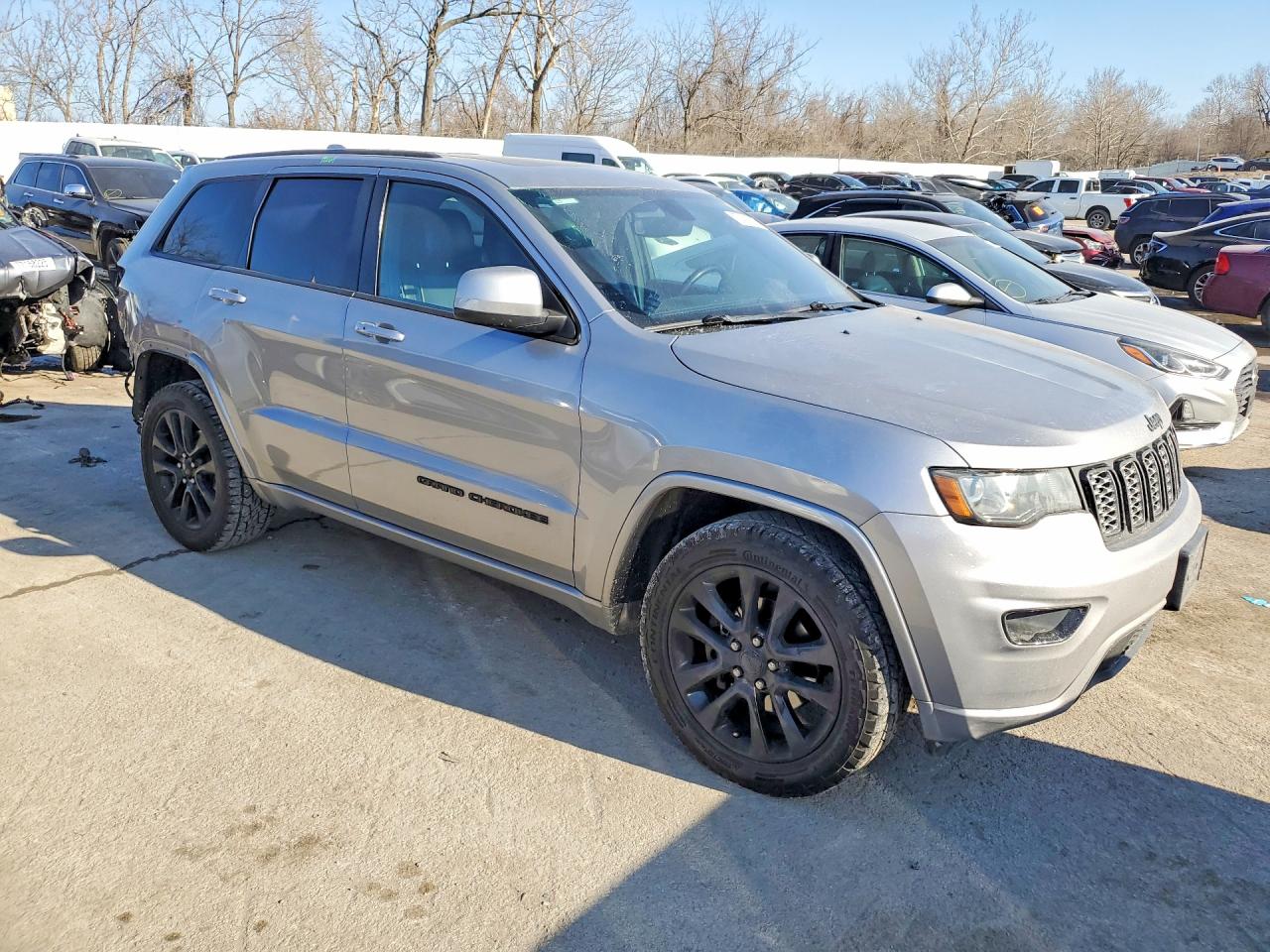 2018 JEEP GRAND CHEROKEE LAREDO photo 13