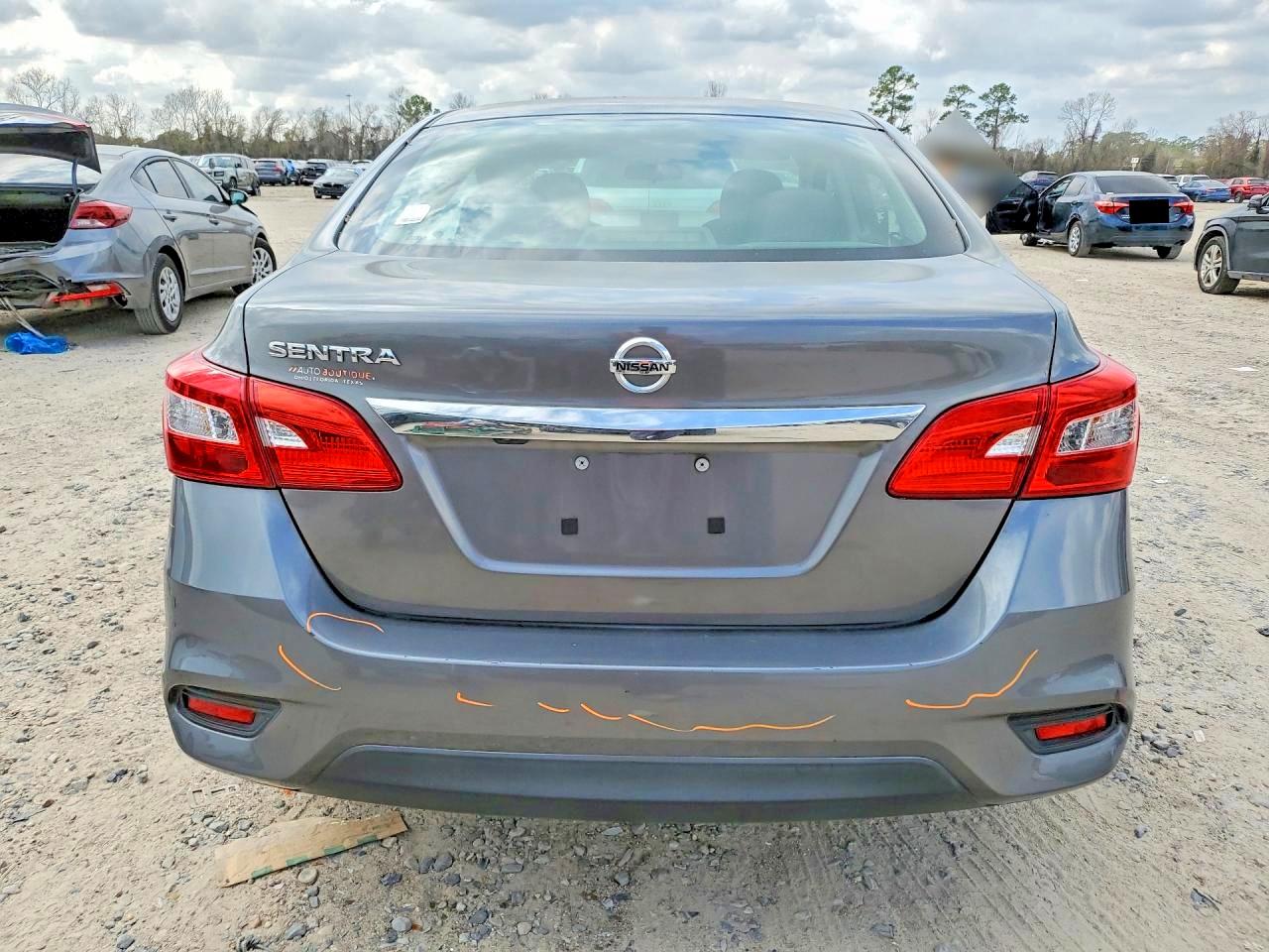 2018 NISSAN SENTRA S photo 6