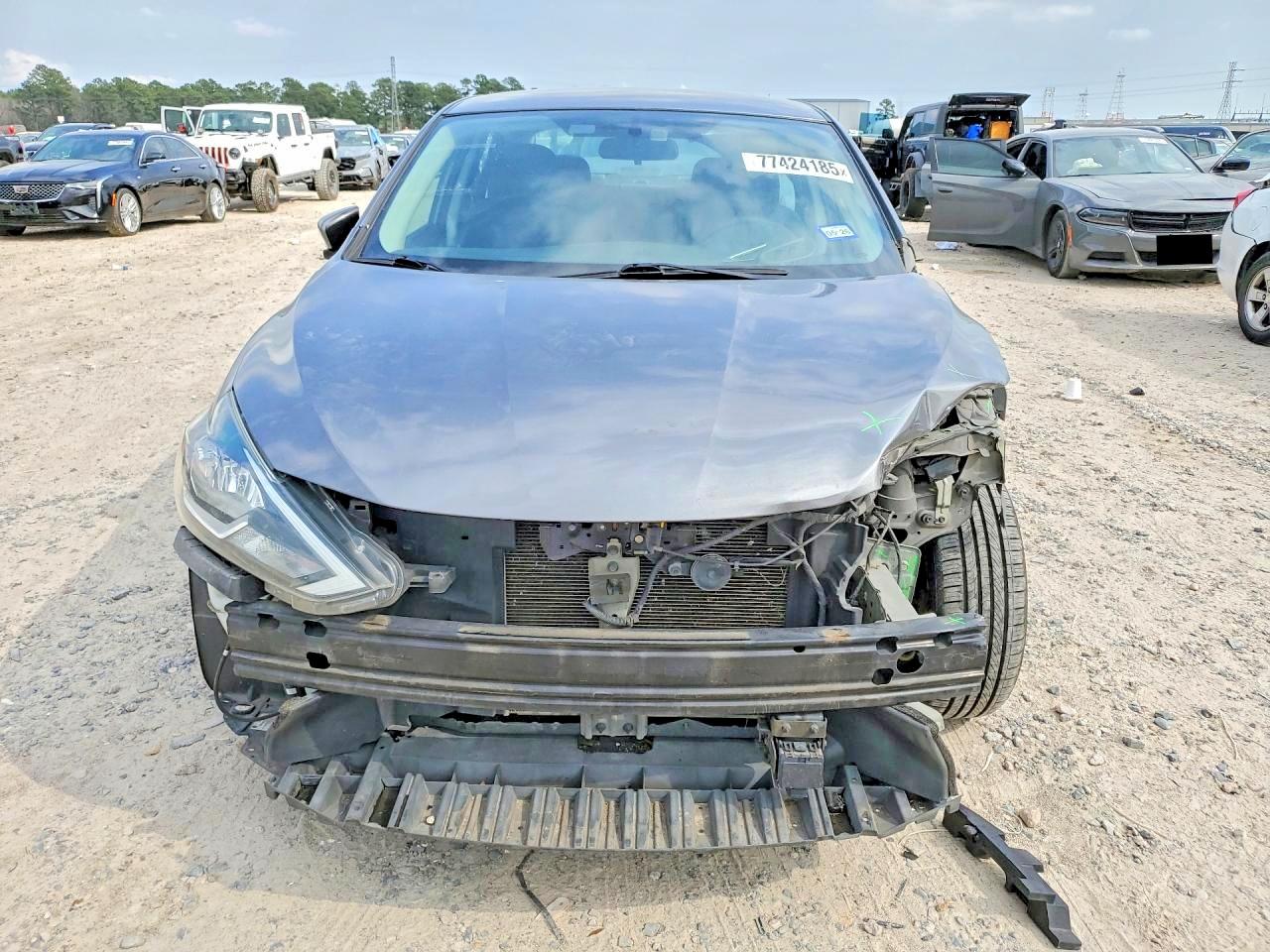 2018 NISSAN SENTRA S photo 5
