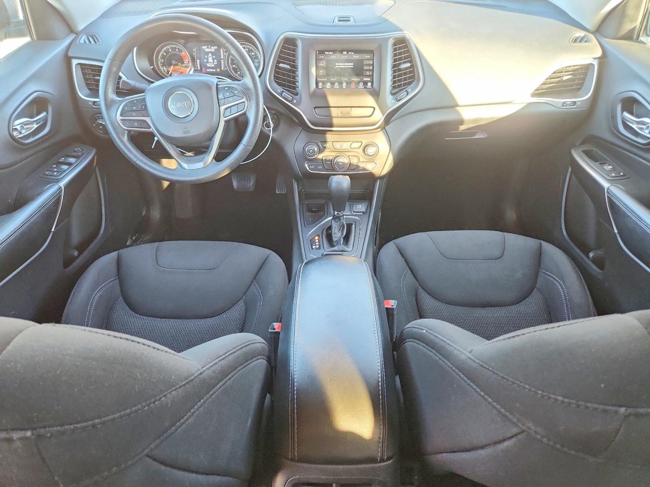 2019 JEEP CHEROKEE LATITUDE photo 15