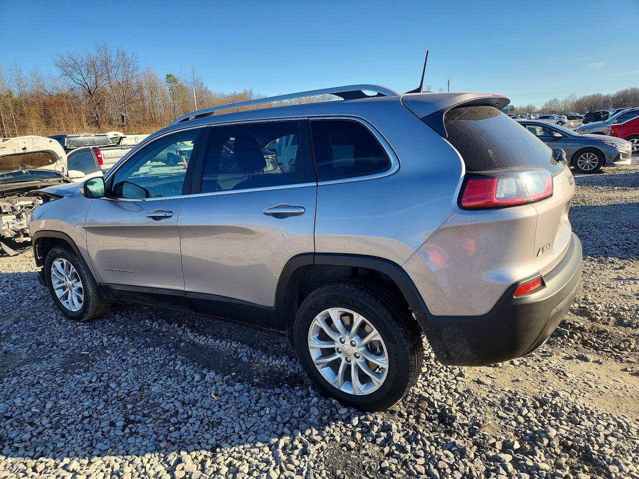 2019 JEEP CHEROKEE LATITUDE photo 3