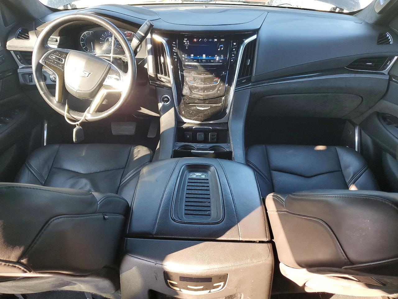 2019 CADILLAC ESCALADE ESV PLATINUM photo 8