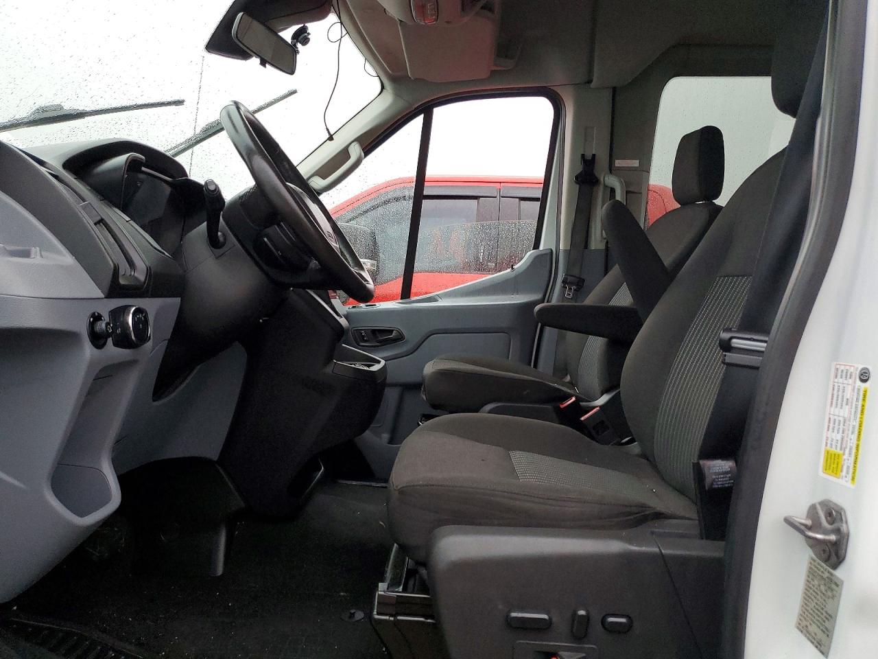 2017 FORD TRANSIT T-150 photo 7