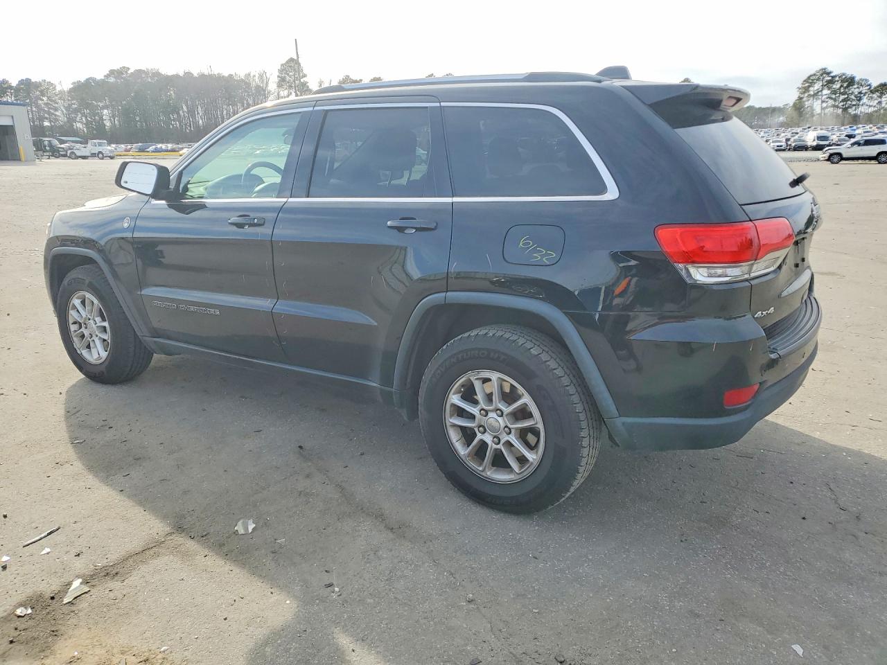 2018 JEEP GRAND CHEROKEE LAREDO photo 2