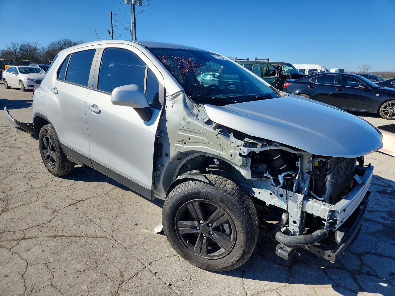 2022 CHEVROLET TRAX LS photo 4
