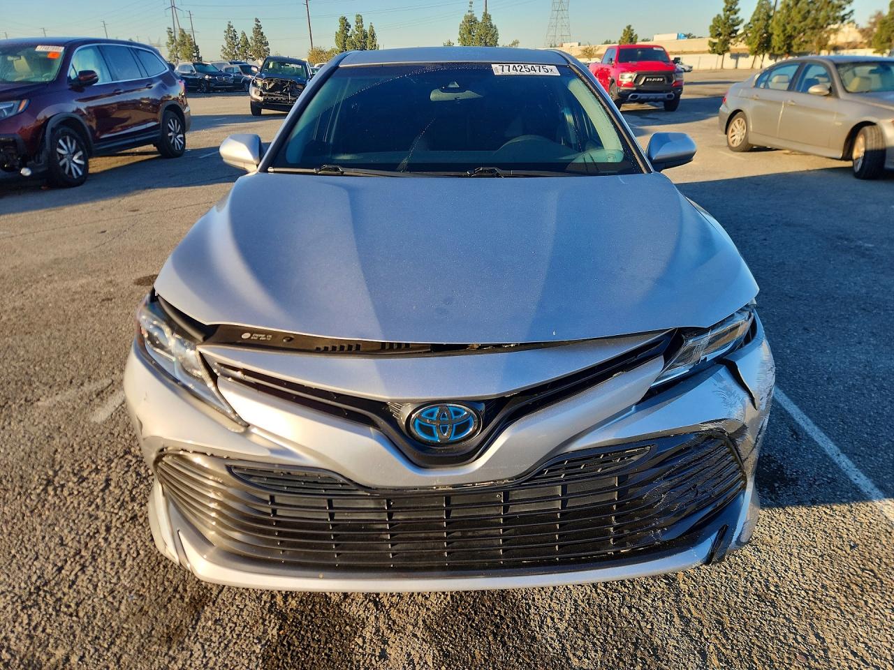 2018 TOYOTA CAMRY LE photo 5