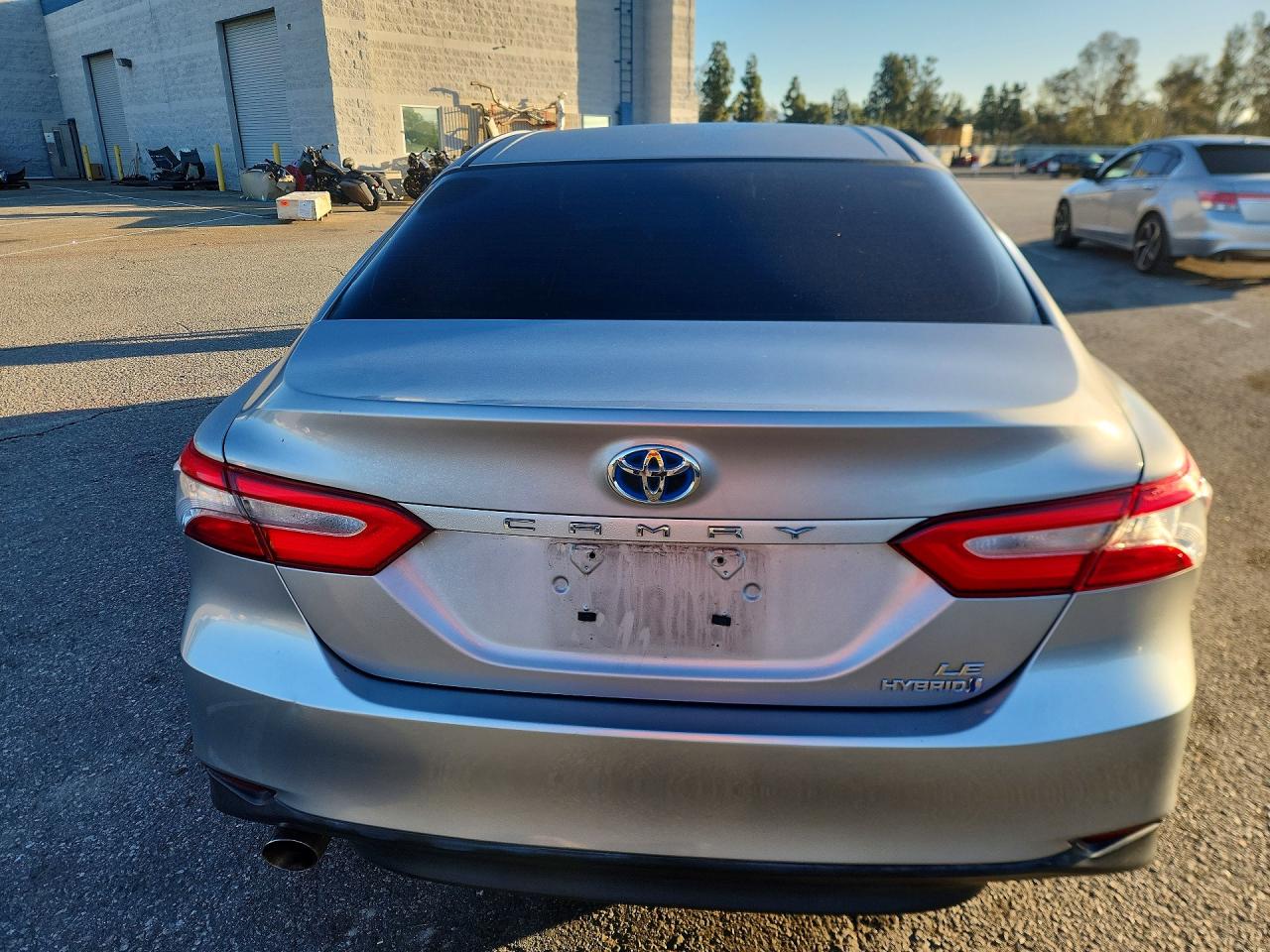 2018 TOYOTA CAMRY LE photo 6