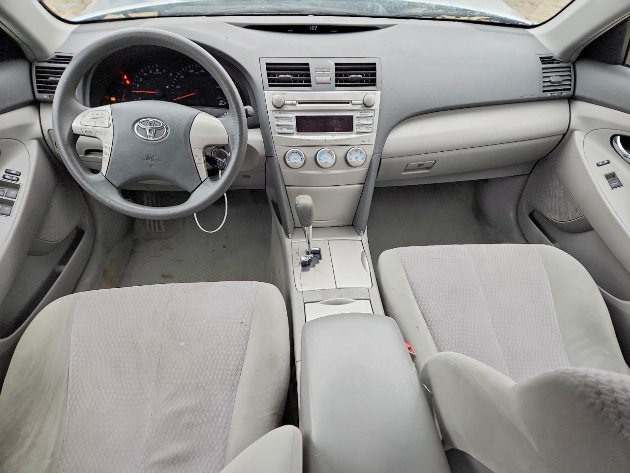 2011 TOYOTA CAMRY BASE photo 22