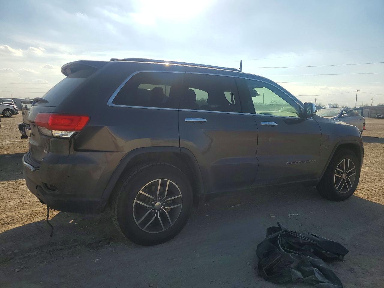 2018 JEEP GRAND CHEROKEE LIMITED photo 3