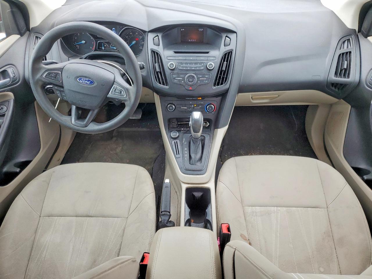 2015 FORD FOCUS SE photo 15