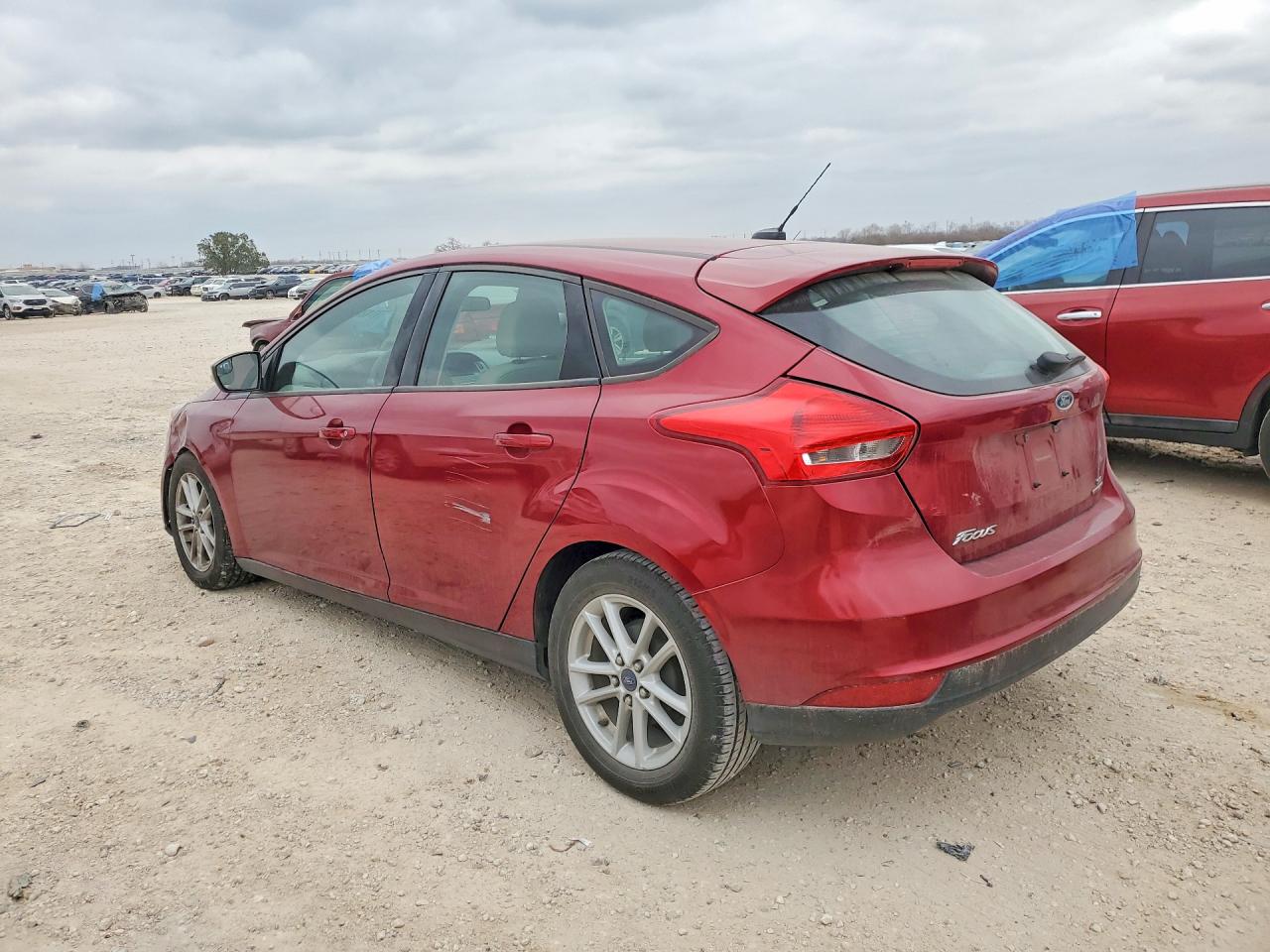 2015 FORD FOCUS SE photo 3
