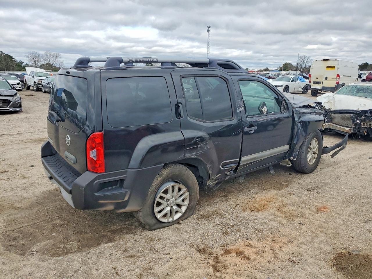 2014 NISSAN XTERRA X photo 3