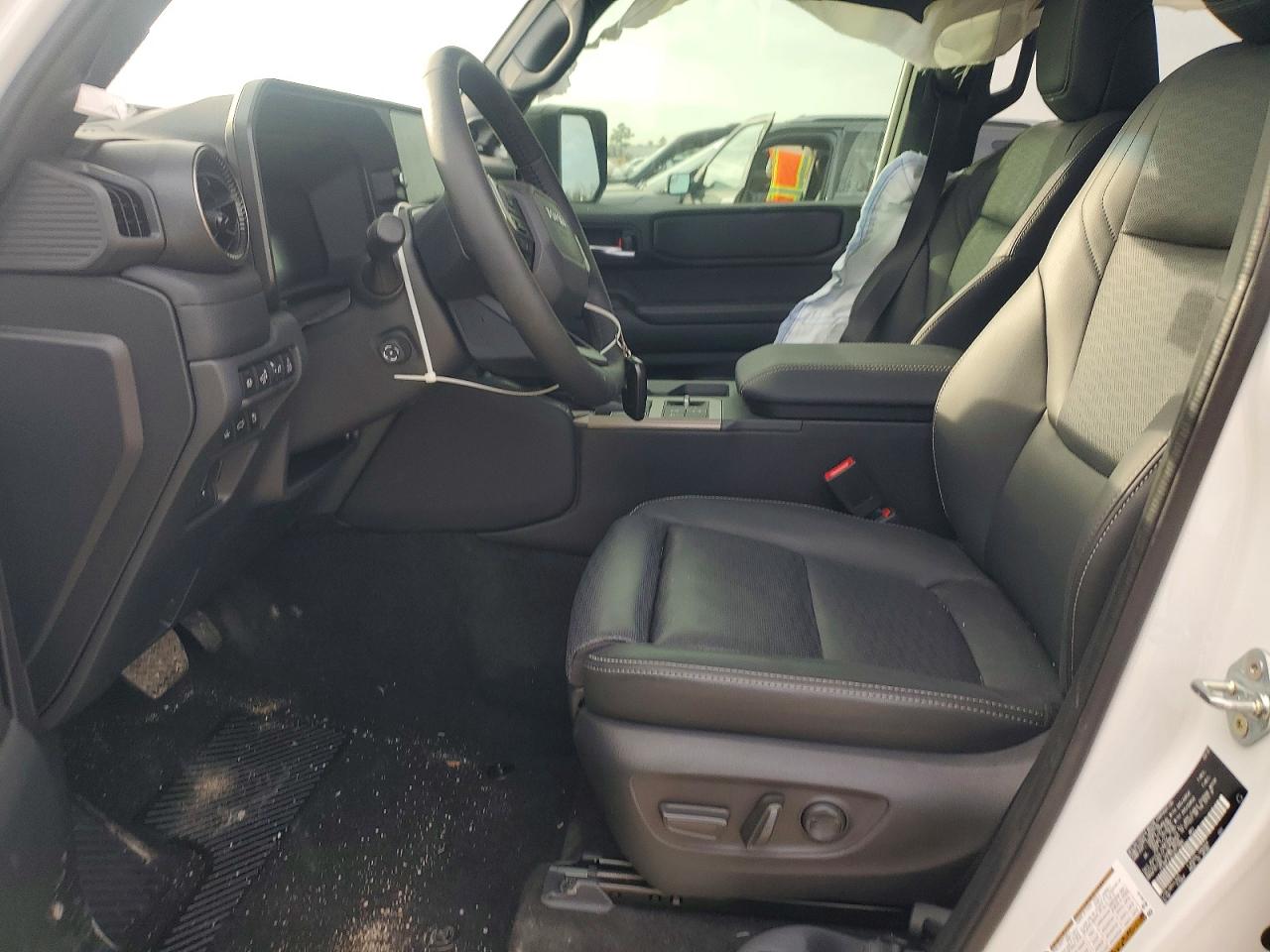 2025 TOYOTA LAND CRUISER BASE photo 13
