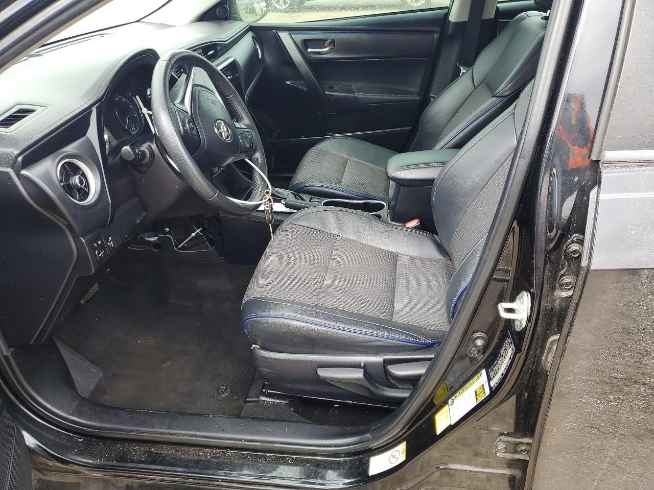 2019 TOYOTA COROLLA L photo 19