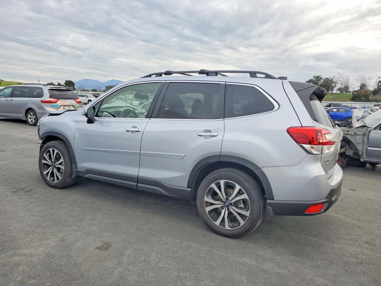 2024 SUBARU FORESTER LIMITED photo 2
