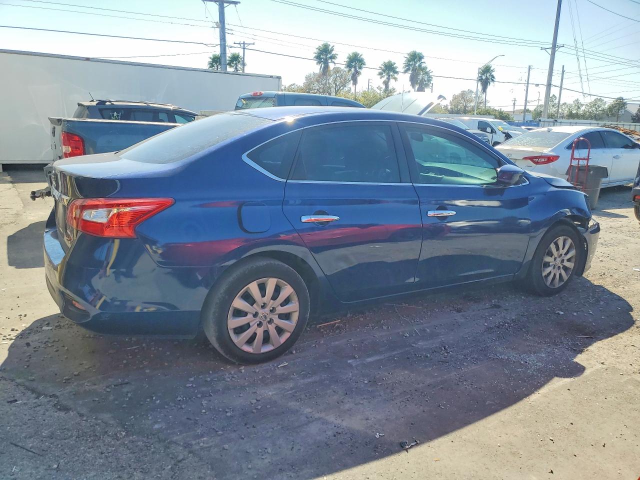 2017 NISSAN SENTRA S photo 3