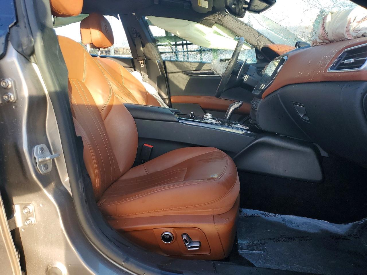 2022 MASERATI GHIBLI photo 7