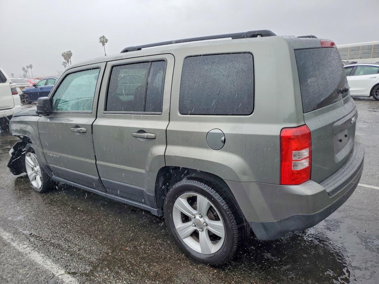 2014 JEEP PATRIOT LATITUDE photo 3