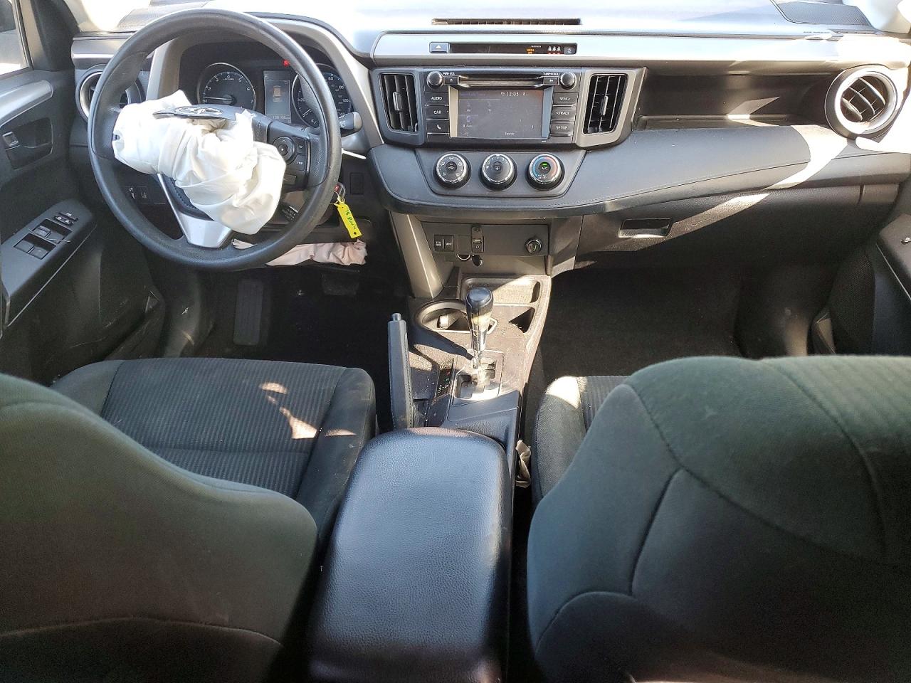 2018 TOYOTA RAV4 LE photo 15