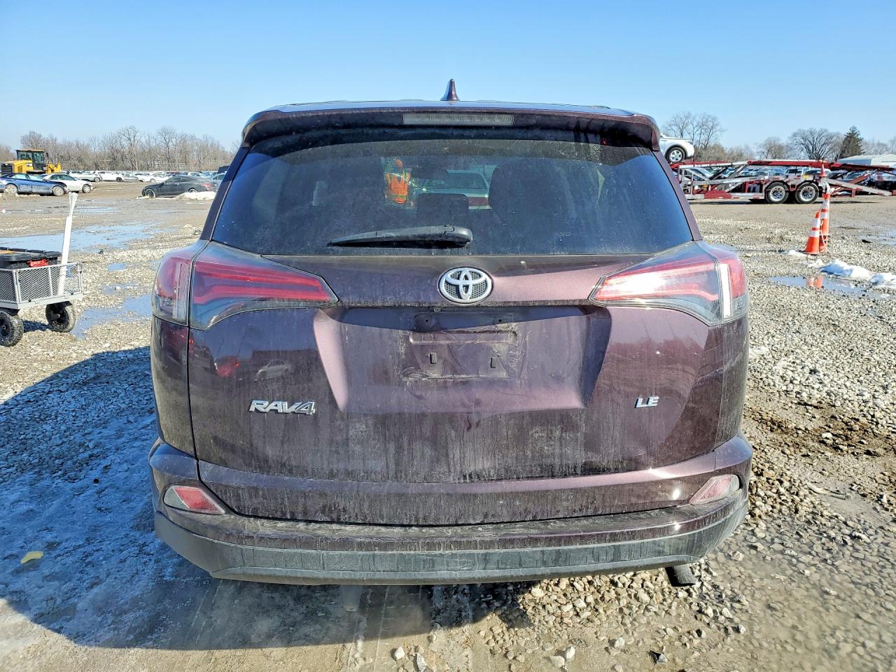 2018 TOYOTA RAV4 LE photo 11