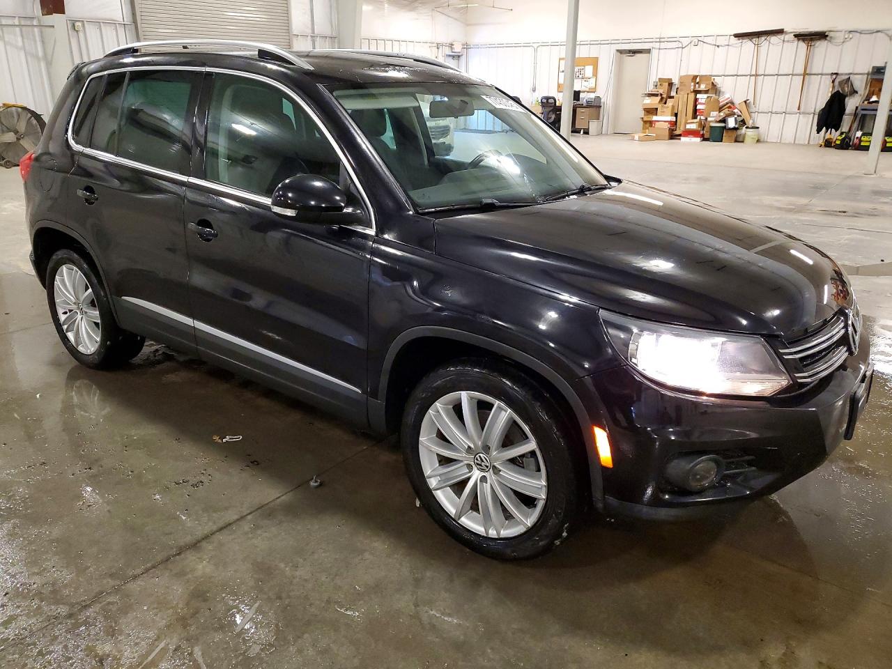 2013 VOLKSWAGEN TIGUAN S photo 4