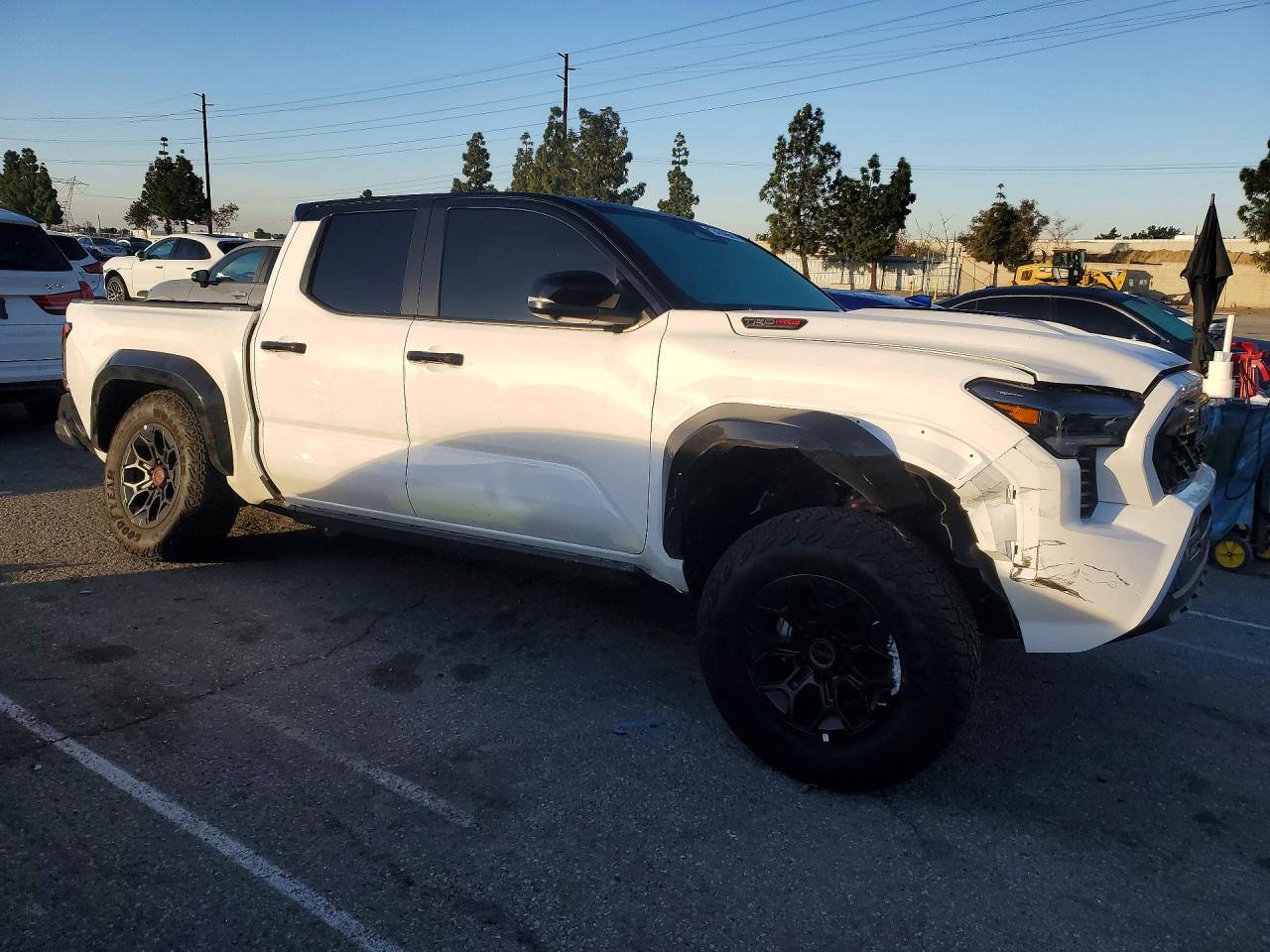 2025 TOYOTA TACOMA DOUBLE CAB photo 10