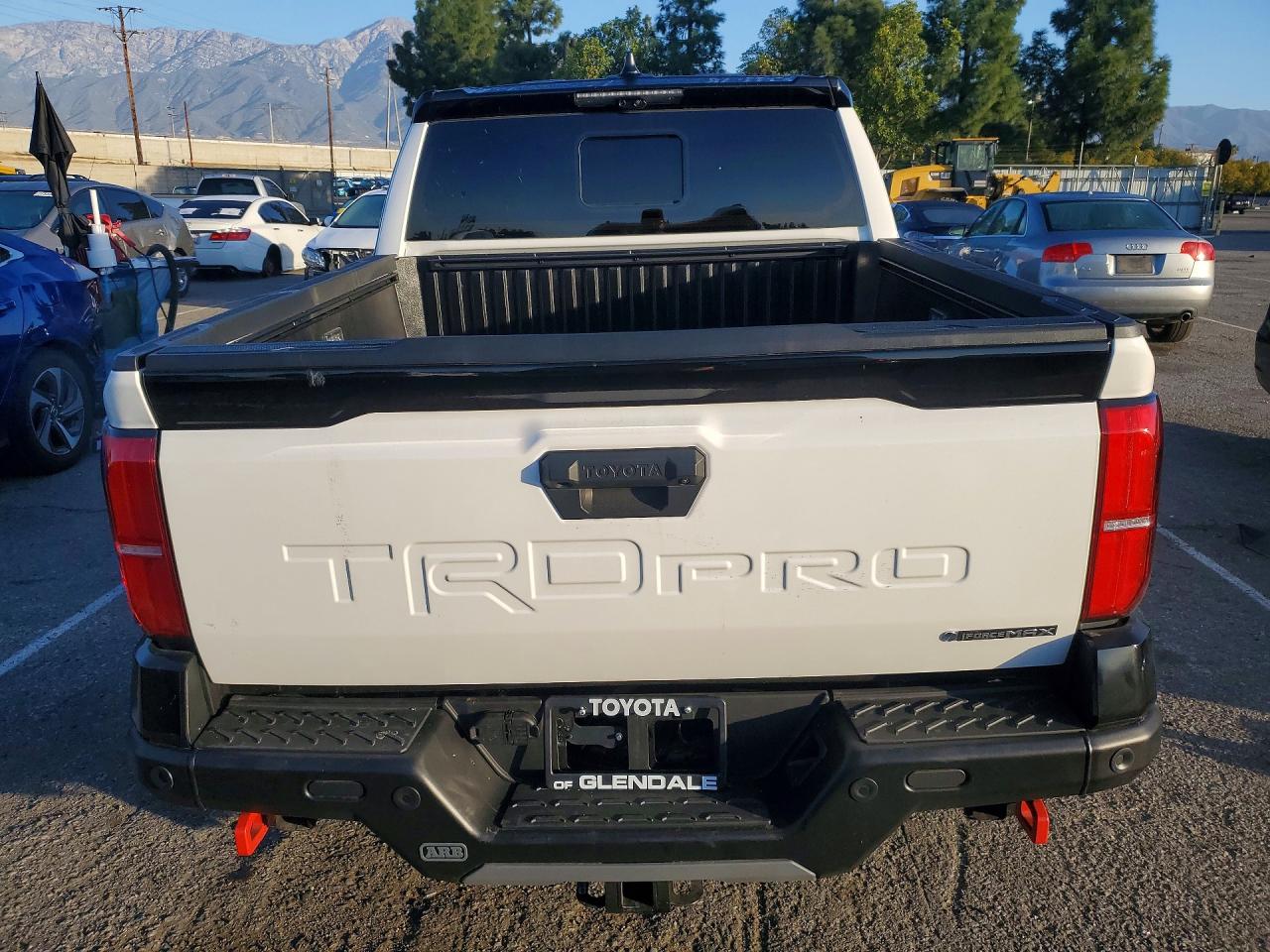 2025 TOYOTA TACOMA DOUBLE CAB photo 16