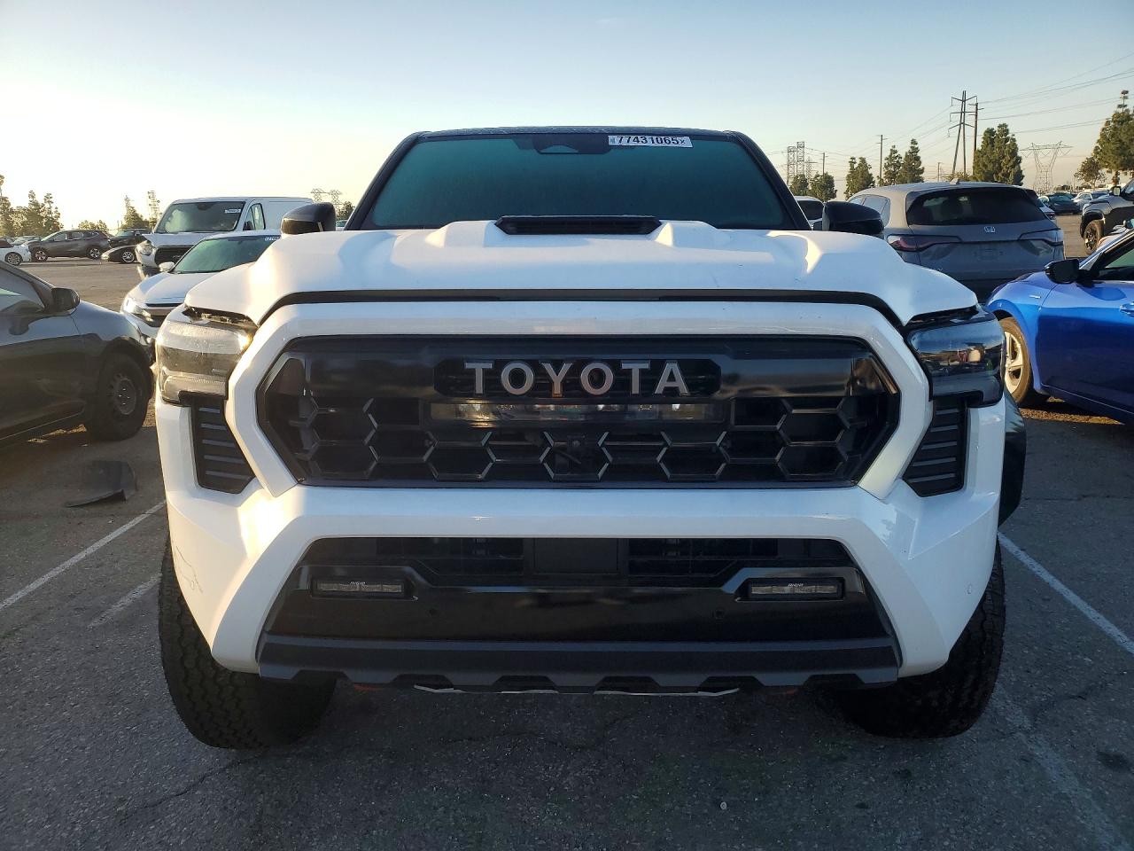 2025 TOYOTA TACOMA DOUBLE CAB photo 13