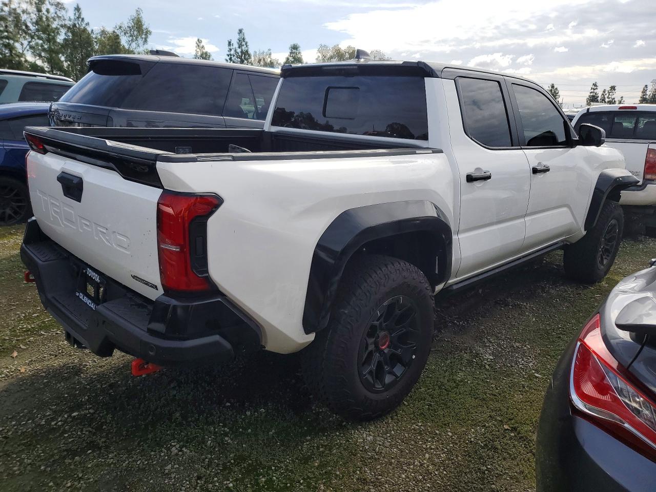 2025 TOYOTA TACOMA DOUBLE CAB photo 7