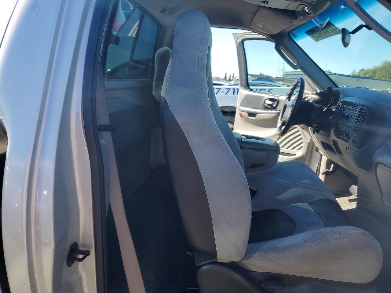 2004 FORD F150 SVT LIGHTNING photo 19