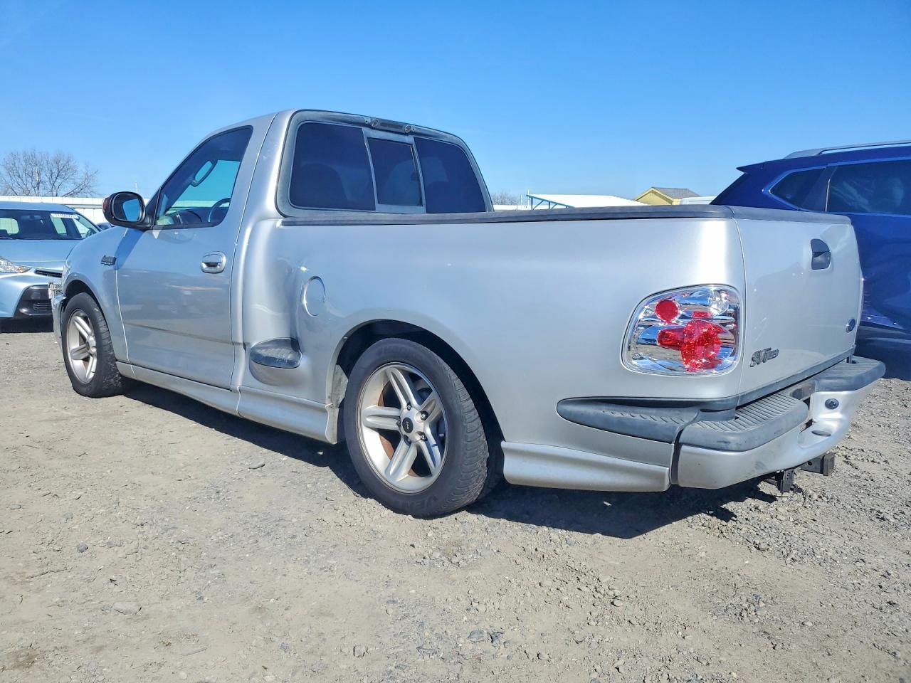 2004 FORD F150 SVT LIGHTNING photo 3