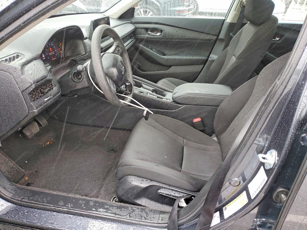 2025 HONDA ACCORD LX photo 13