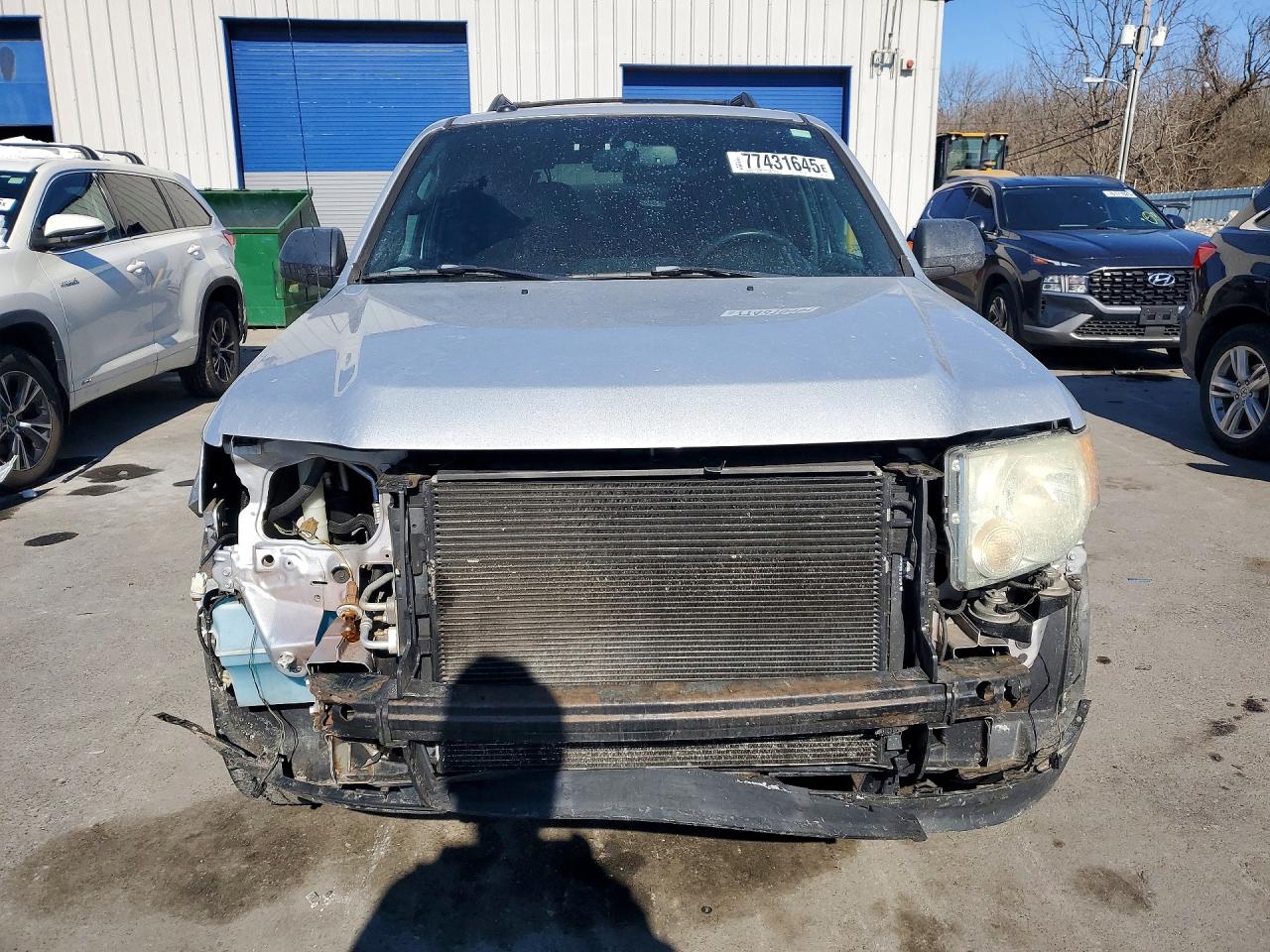 2011 FORD ESCAPE XLT photo 13