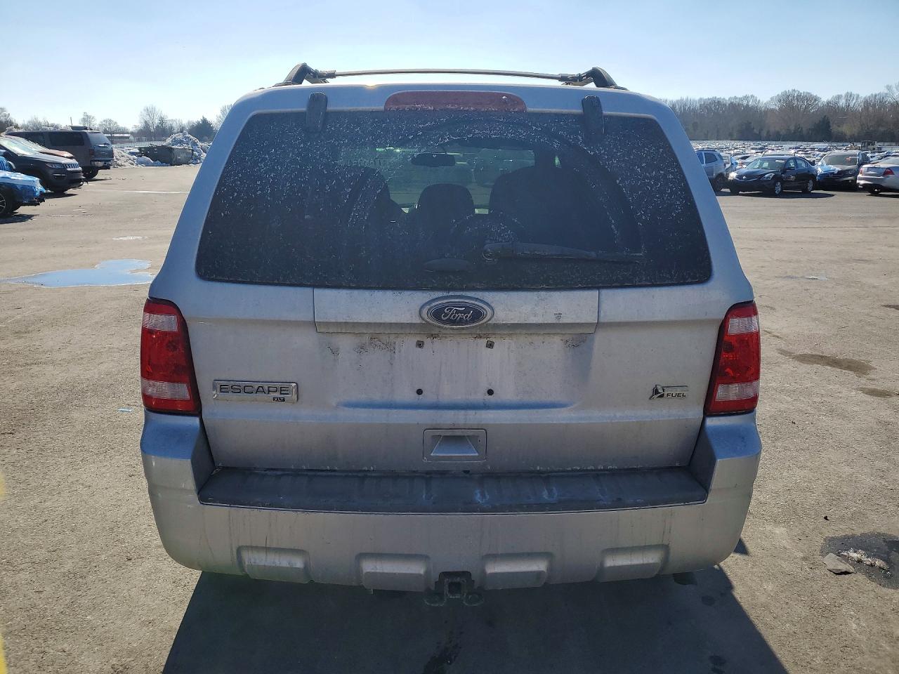 2011 FORD ESCAPE XLT photo 16