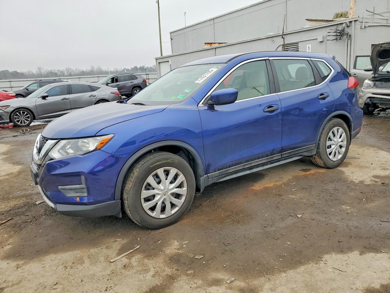 2017 NISSAN ROGUE