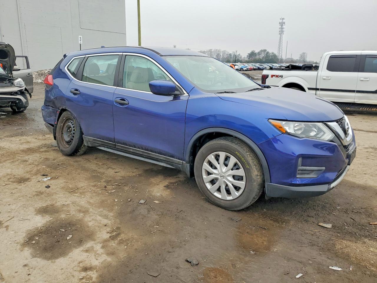 2017 NISSAN ROGUE S photo 4