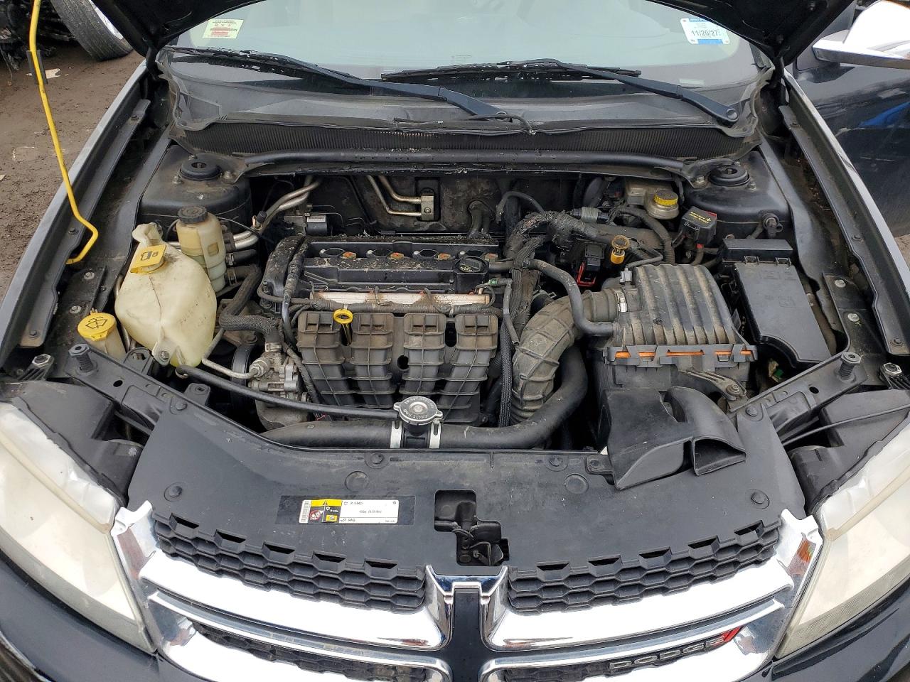 2014 DODGE AVENGER SE photo 21