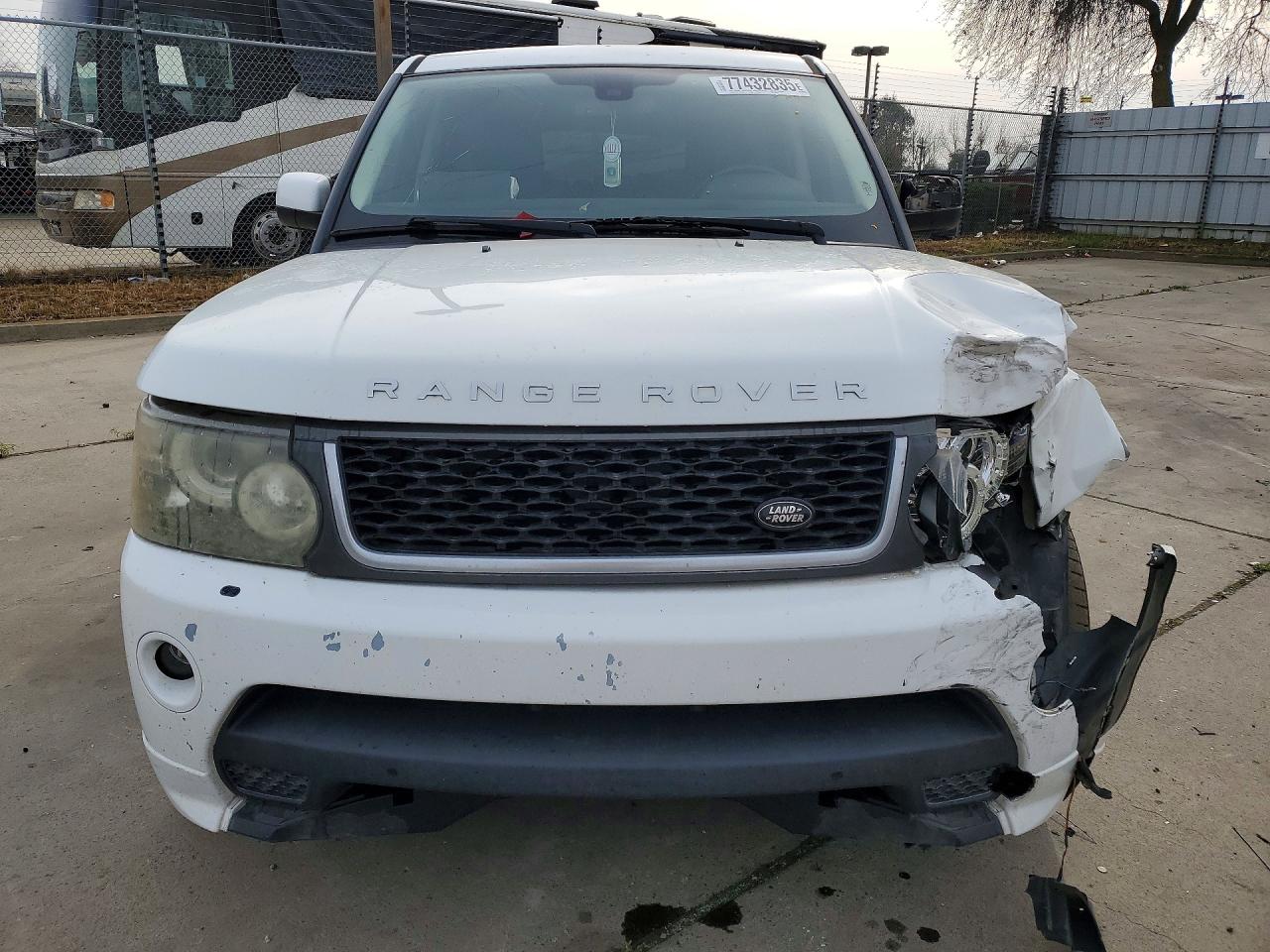 2011 LAND ROVER RANGE ROVER SPORT HSE photo 13