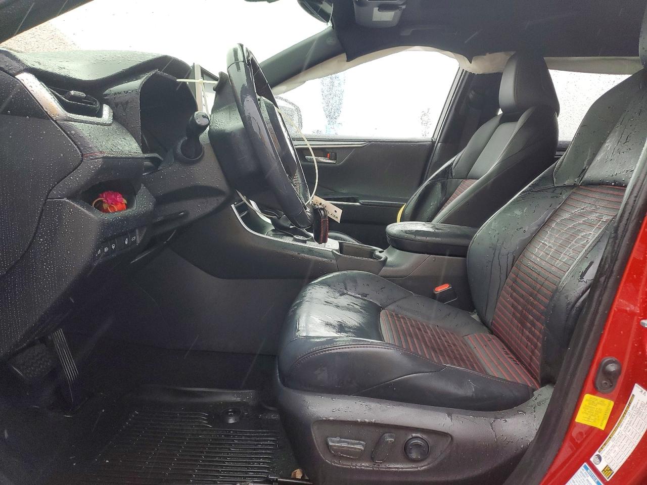 2021 TOYOTA RAV4 PRIME XSE photo 19