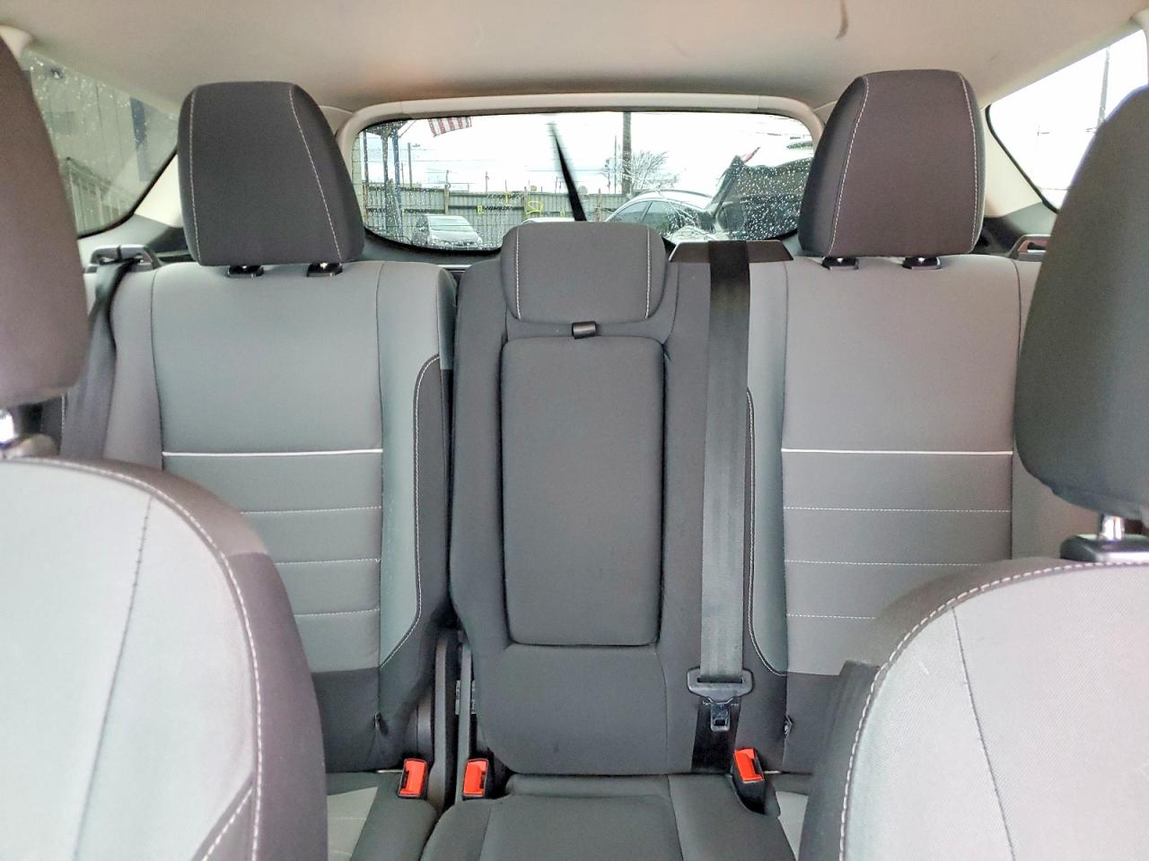 2015 FORD ESCAPE SE photo 37
